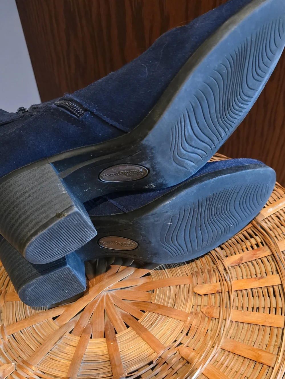 Earth Origins | Suede booties